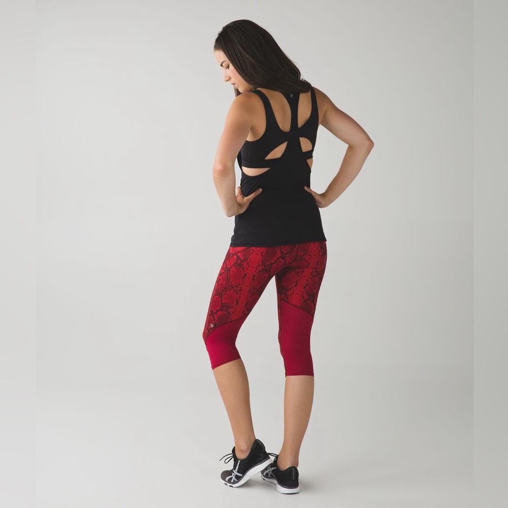 Lululemon Vent It Out Crop Leggings